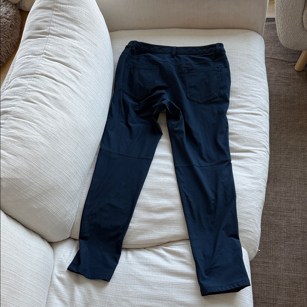 Lululemon ABC Pant - Picture 6 of 7